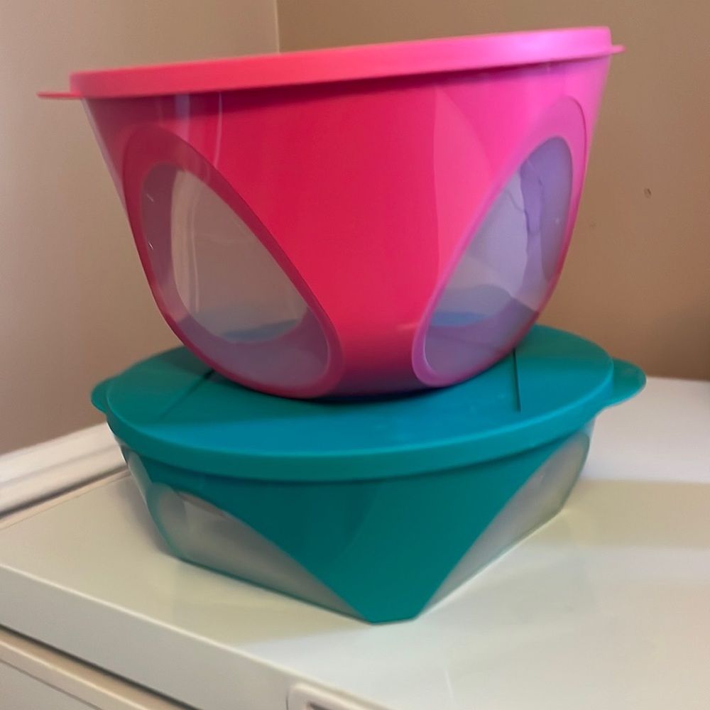Tupperware Bowls